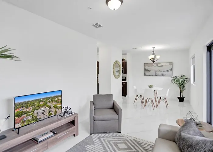 Renzzi Wynwood Apartments